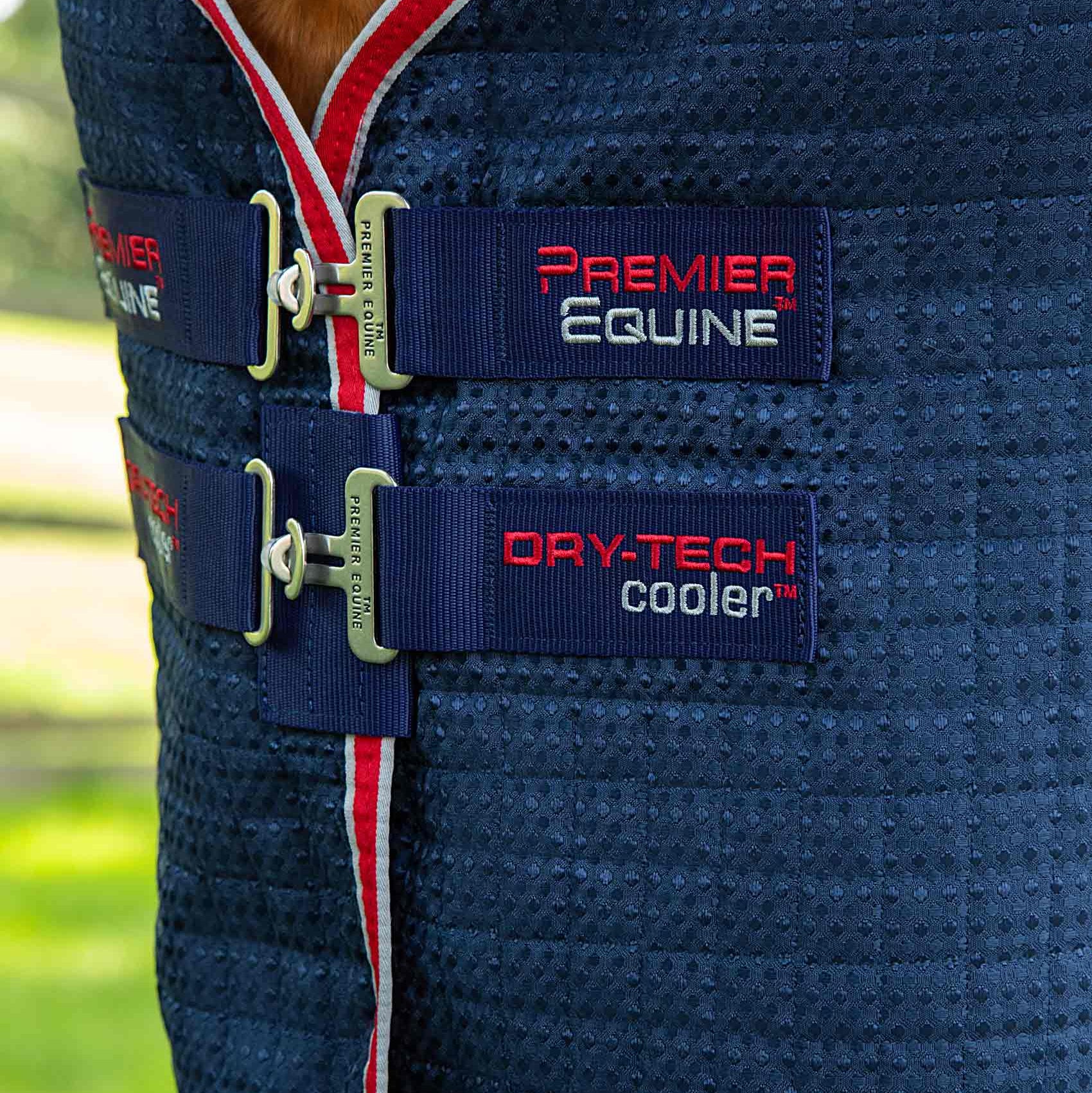 Premier Equine Dry-Tech Navy Horse Cooler Rug: Close-up of buckles & logo.