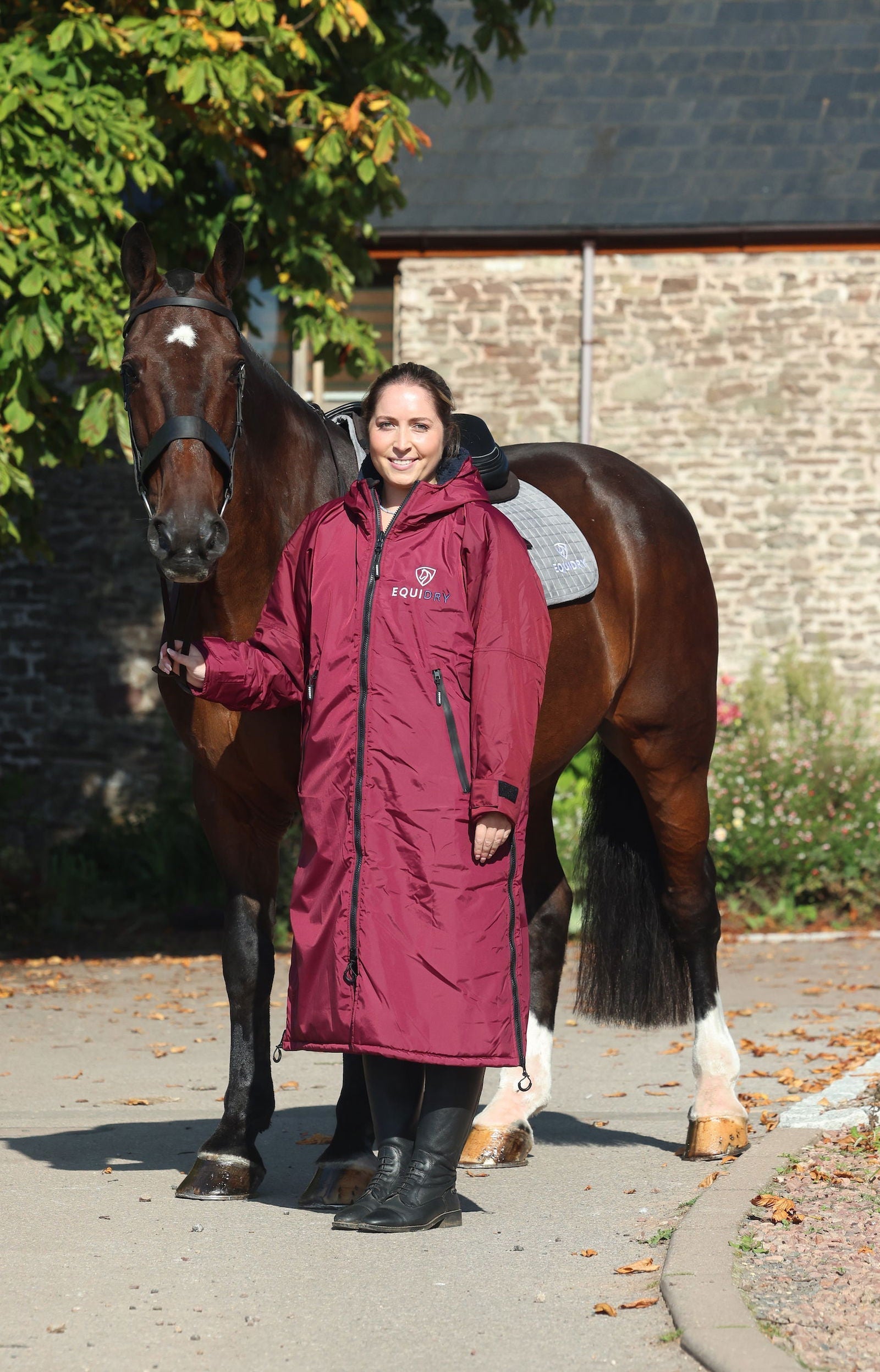 EQUIDRY waterproof horse riding raincoat All Rounder Original thick fleece Women's plum/navy with horse full view