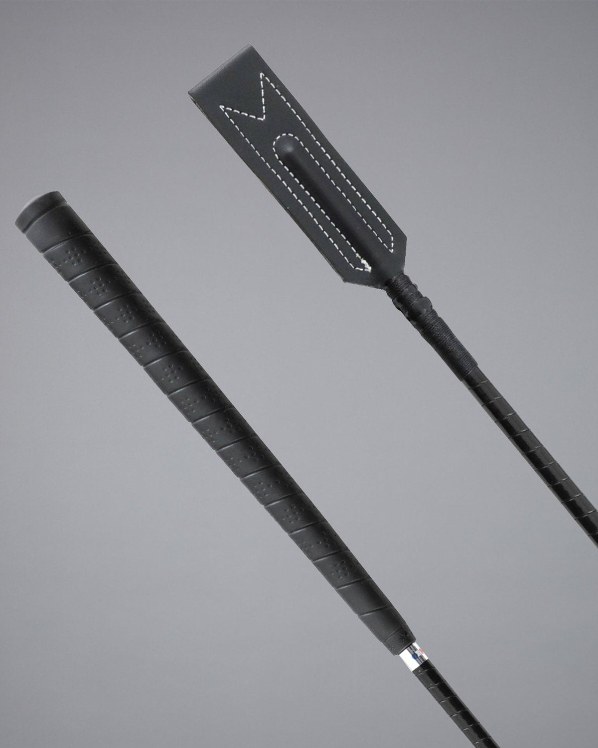 PREMIER EQUINE FOLIGNO Jumping Bat - Black - Classic sports piece for enhanced motion, sure grip handle, closed flap paddle.