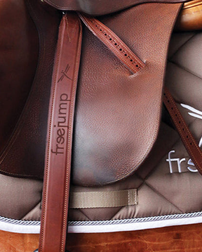 FREEJUMP Classic Wide Stirrup Leathers Brown: Equestrian Comfort and Precision Adjustment