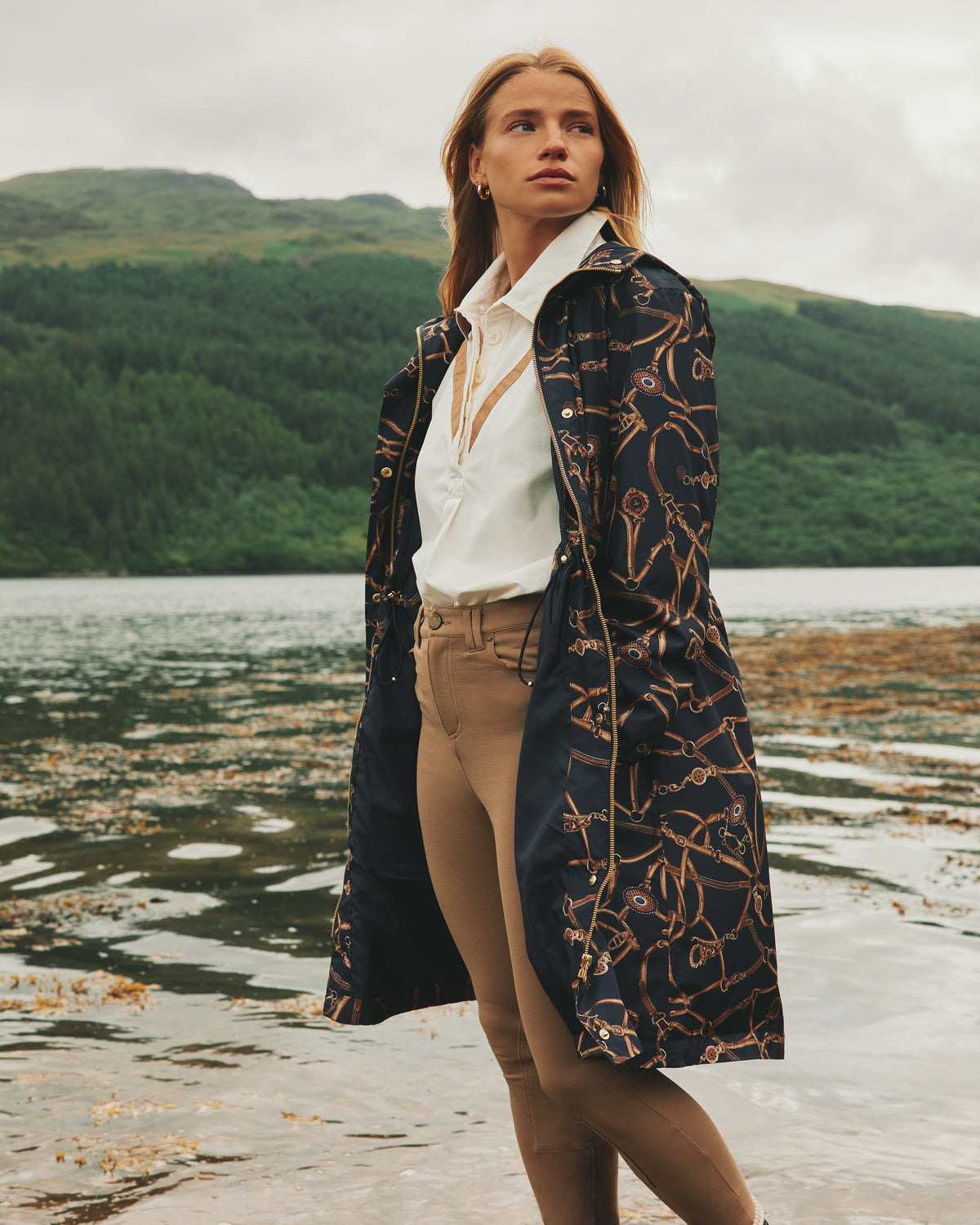 JOULES Holkham Navy Blue Waterproof Packable Raincoat. Women's Fashion. Equiflair UK.