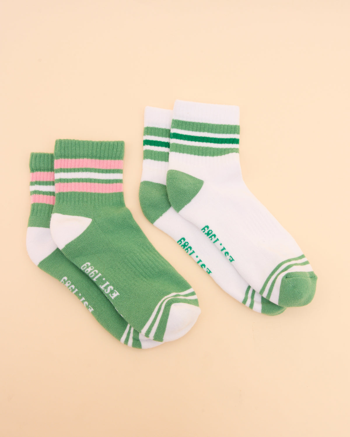 JOULES VOLLEY SOCKS 2 PACK GREEN: Cotton blend, ribbed cuff, cushioned footbed tennis style socks. Equiflair store.