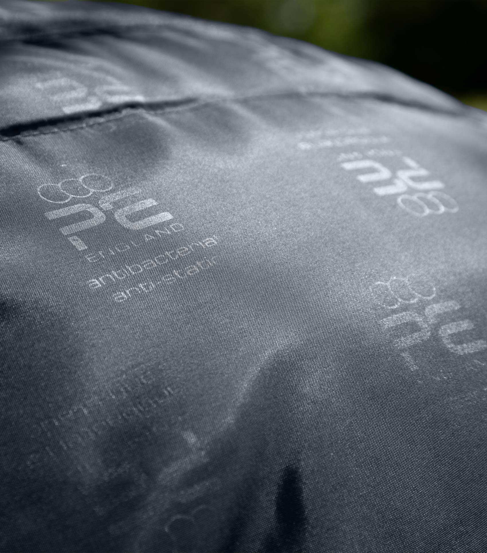 Premier Equine 50g Horse Rug Liner Black - Antibacterial Anti-Static Lightweight Horse Rug Liner