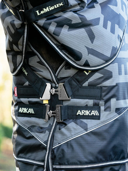 LeMieux Arika Reflective 0g Turnout Rug Black