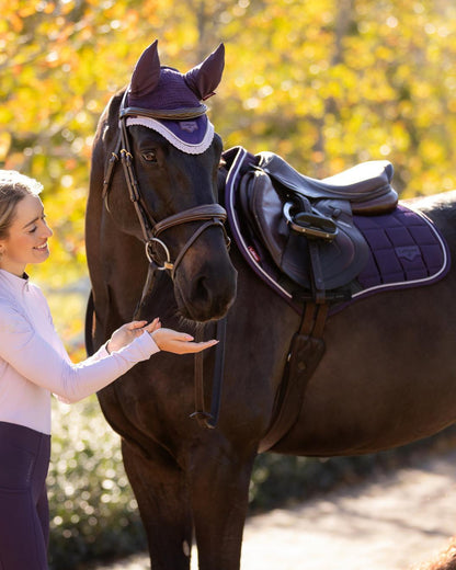 LeMieux Loire Classic Close Contact Square Saddle Pad in Juniper on Dark Bay Horse. Equestrian equipment, horse riding gear.