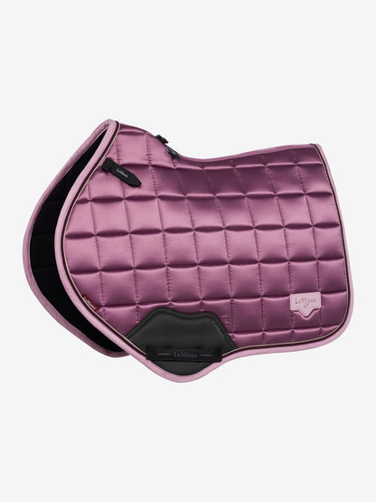 LeMieux Loire Classic Close Contact Square Saddle Pad - Mallow. Stylish horse riding equipment for ultimate comfort and performance.