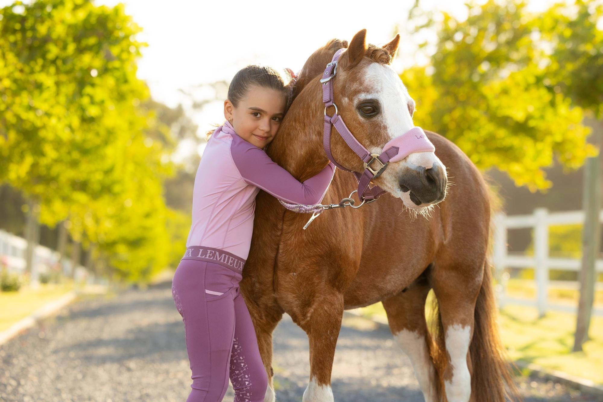 LeMieux Mini Vogue Headcollar & Leadrope Mallow