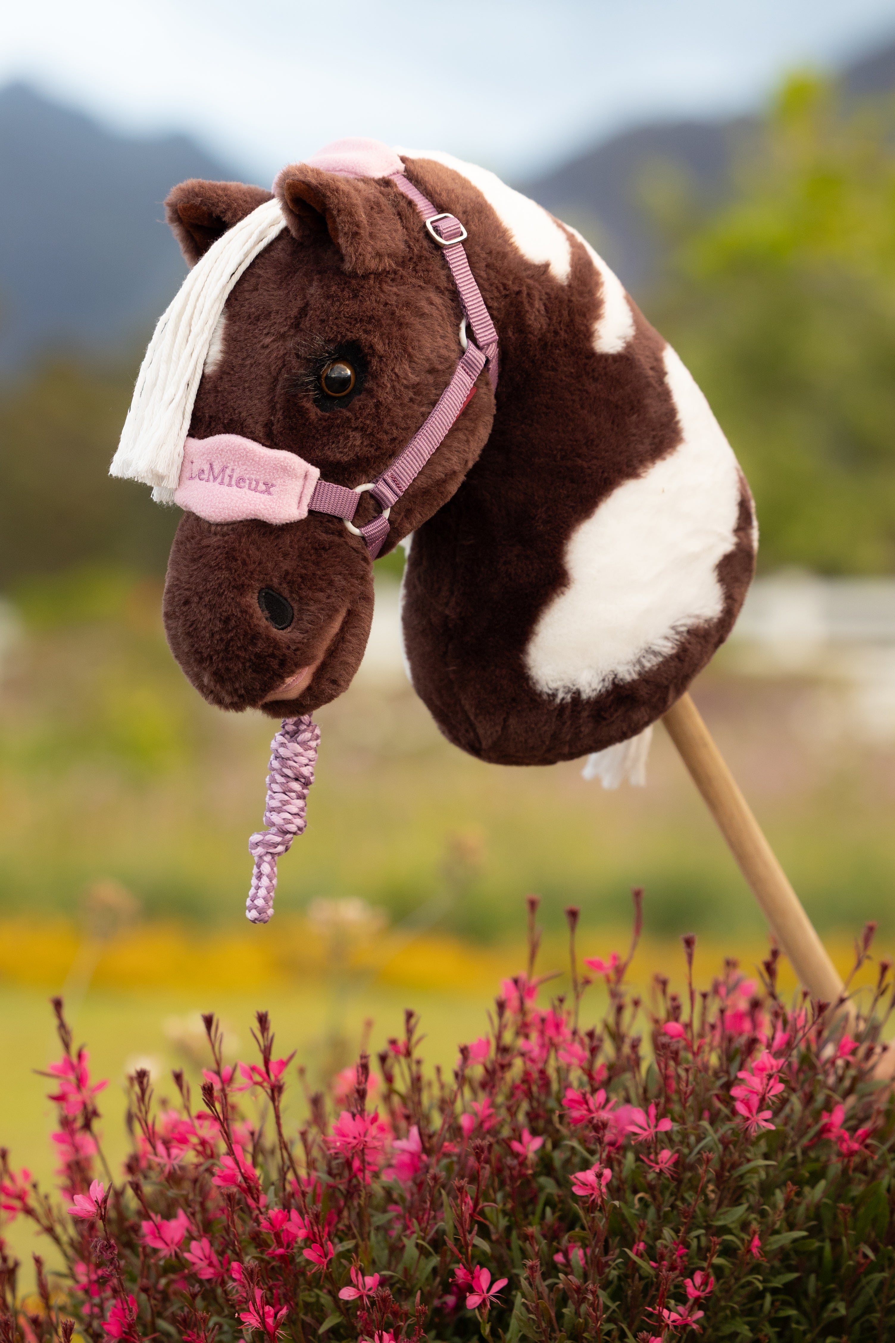 LeMieux Hobby Horse Vogue Headcollar & Leadrope Mallow