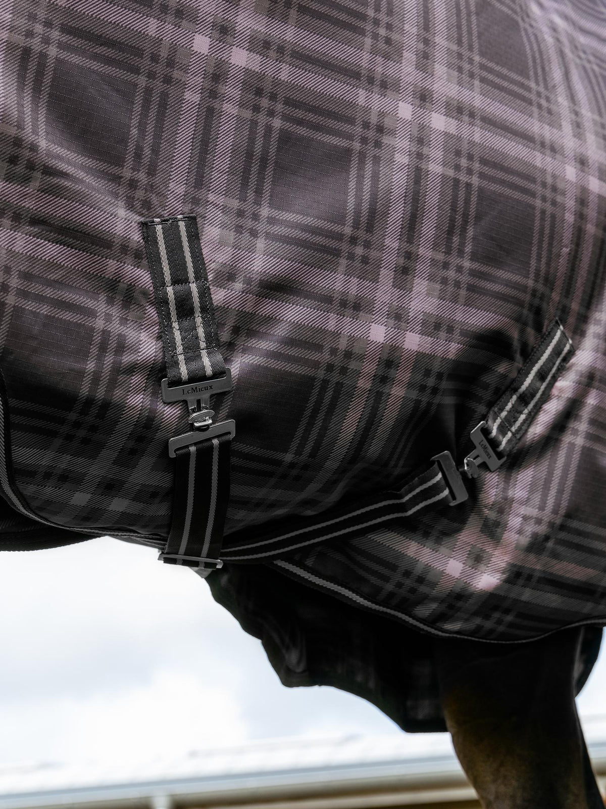 LeMieux Arika Heritage Check 200g Horse Turnout Rug in Cocoa - Waterproof & Breathable