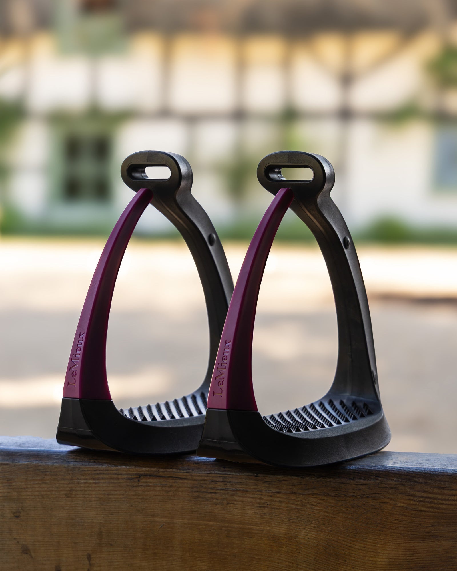 LeMieux VectorFlex Stirrup Arms Blackberry
