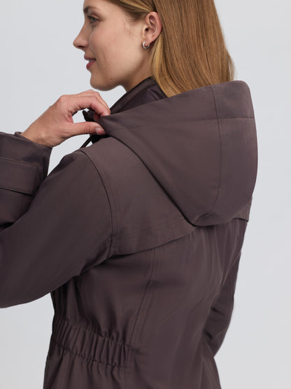 Woman in brown LEMIEUX HERITAGE BEATRICE waterproof coat