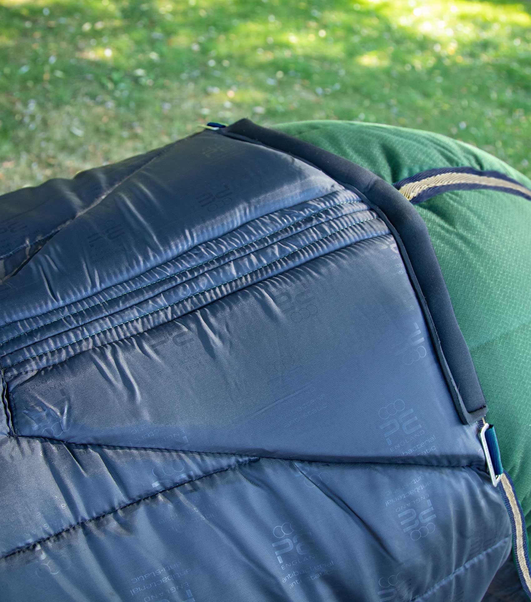 Premier Equine Lucanta Stable Rug with Neck Cover - Green Horse Bedding