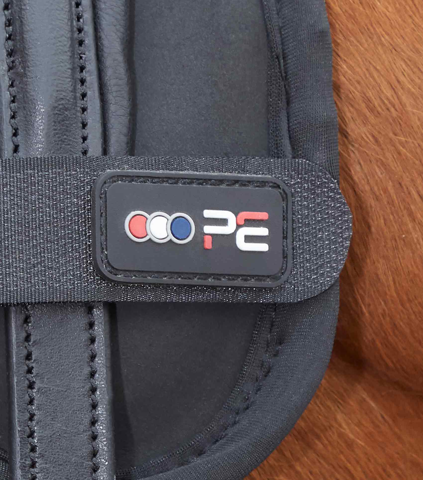 PREMIER EQUINE Magnetic Poll Band Black - Horse Therapy, Circulation Aid
