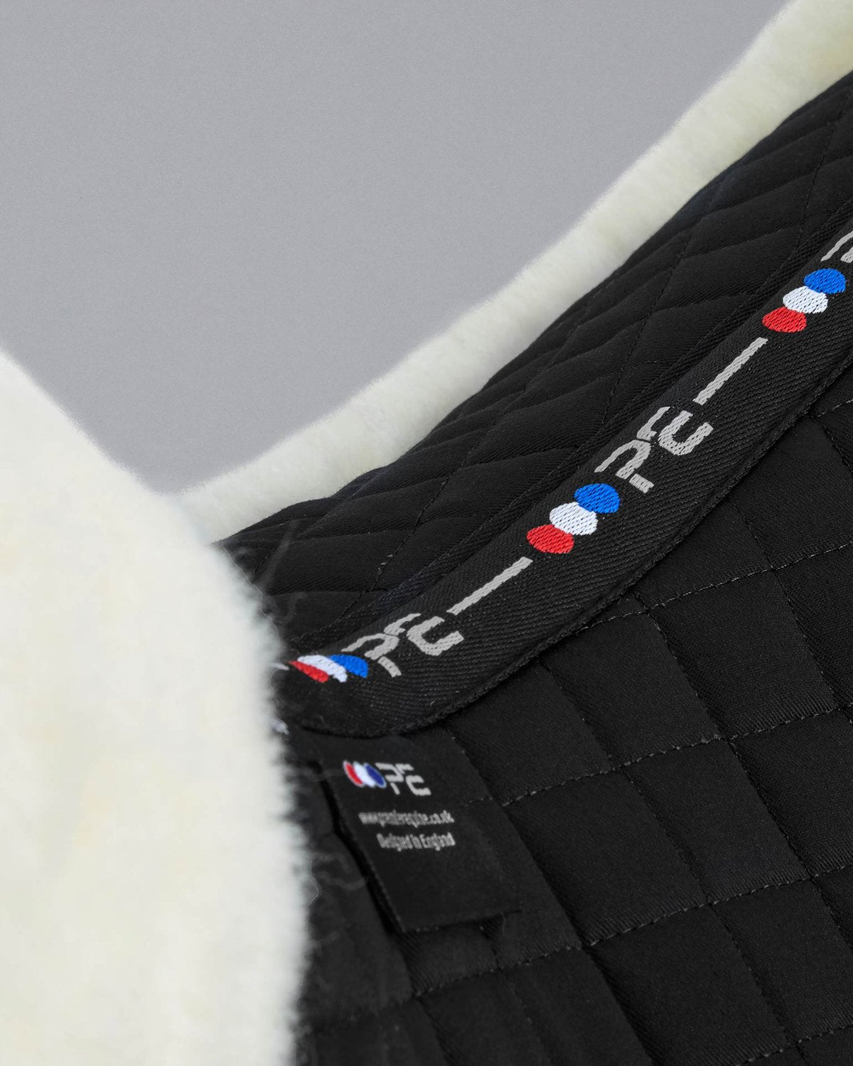 Premier Equine Merino Wool GP Jump Numnah Saddle Pad - Black & Natural Wool Comfort, Pressure Relief