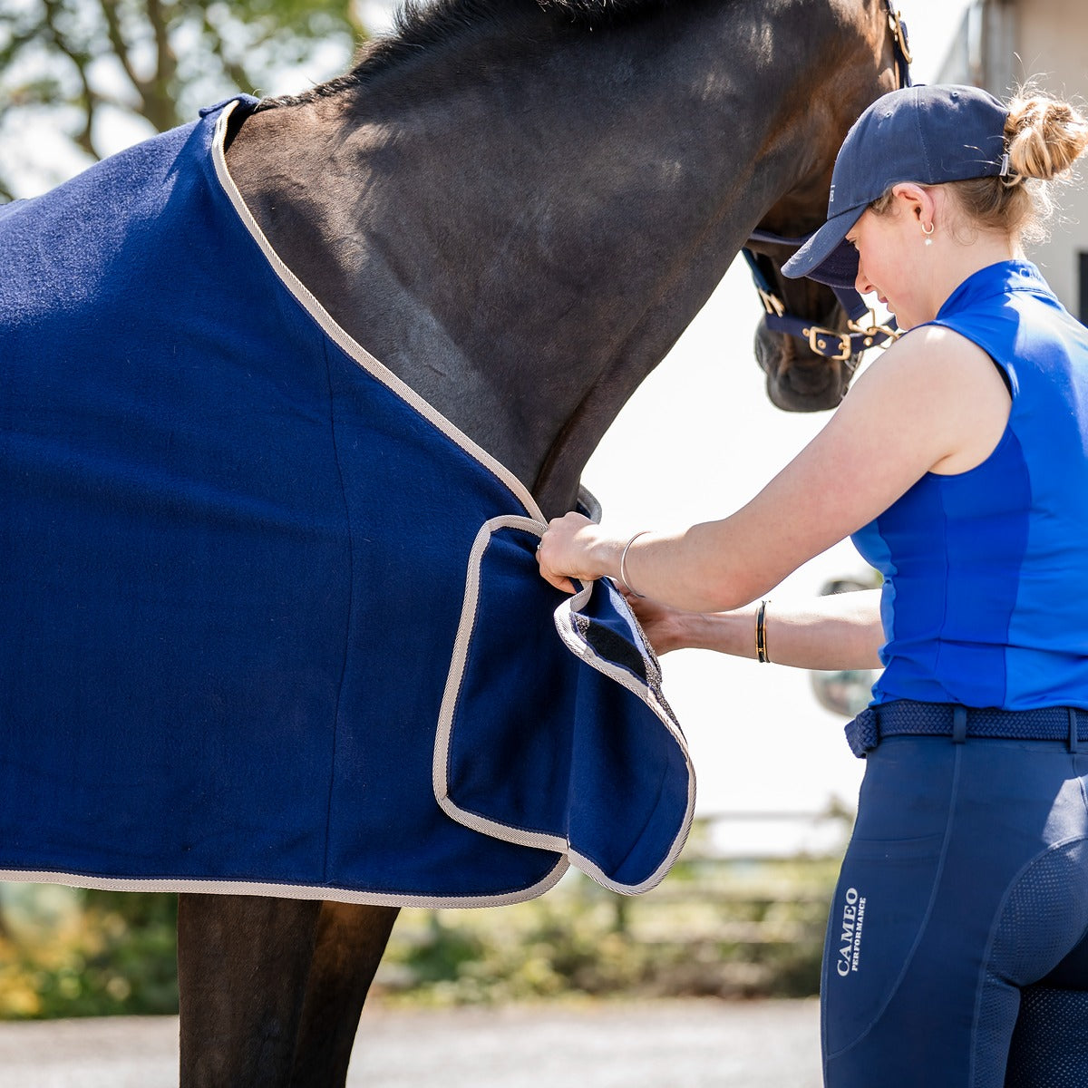CAMEO ELEVATE Navy Show Rug on Horse. Fleece Horse Blanket. Equestrian Show Travel Rug. Equiflair. Horse Clothing.
