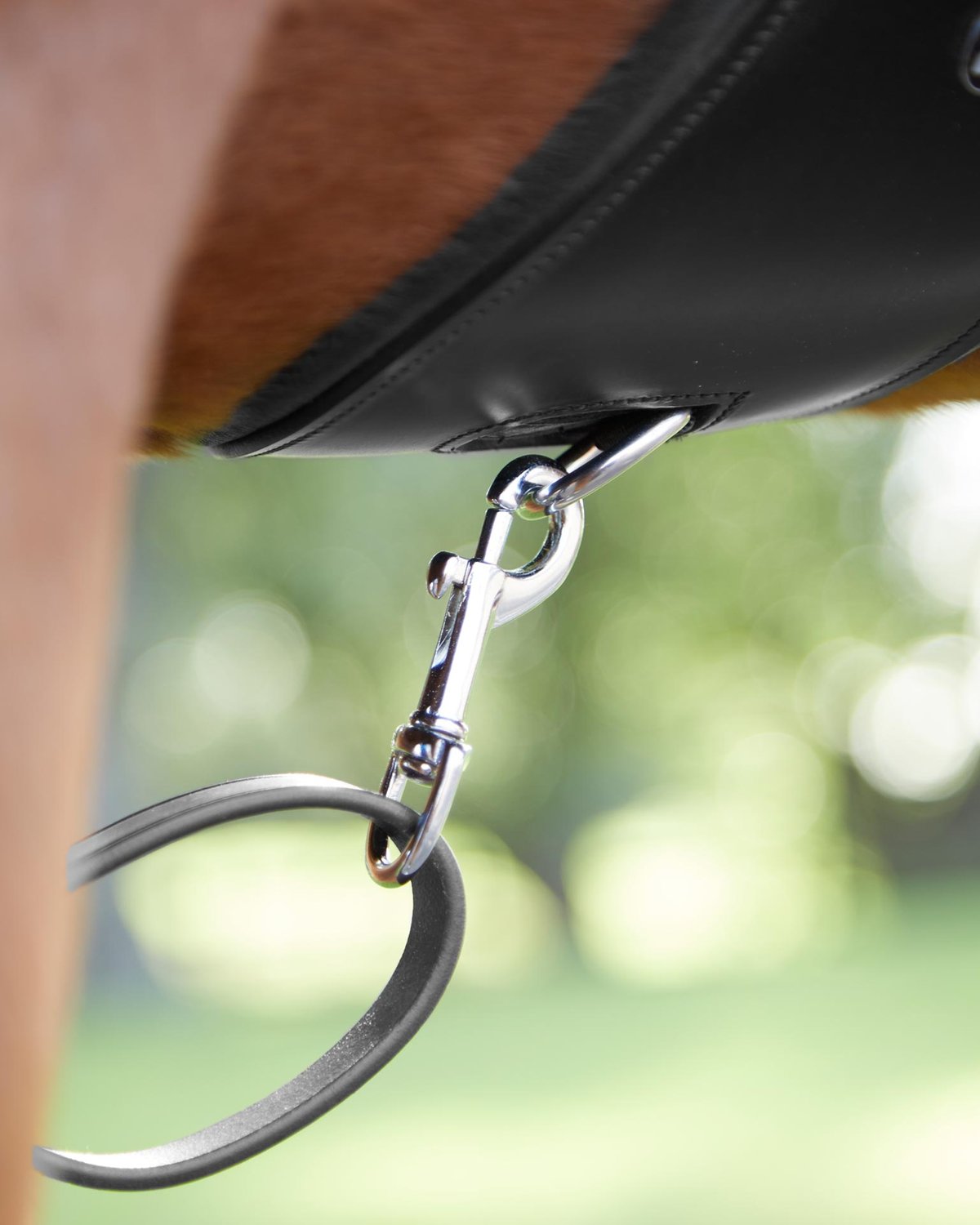 PREMIER EQUINE Norbello Hunter Breastplate Black: Equestrian Equipment, Horse Tack, Martingale Attachment, Leather