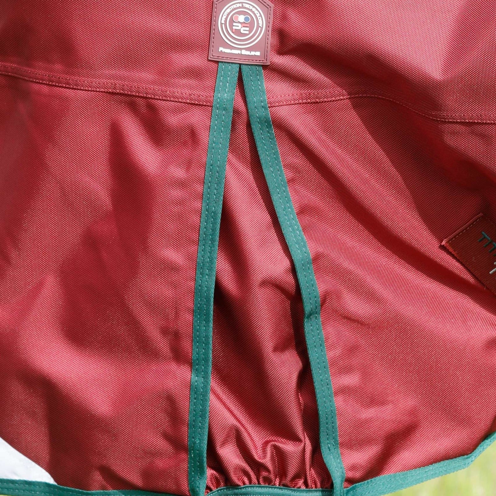 Premier Equine Titan 100g Original Turnout Rug Burgundy