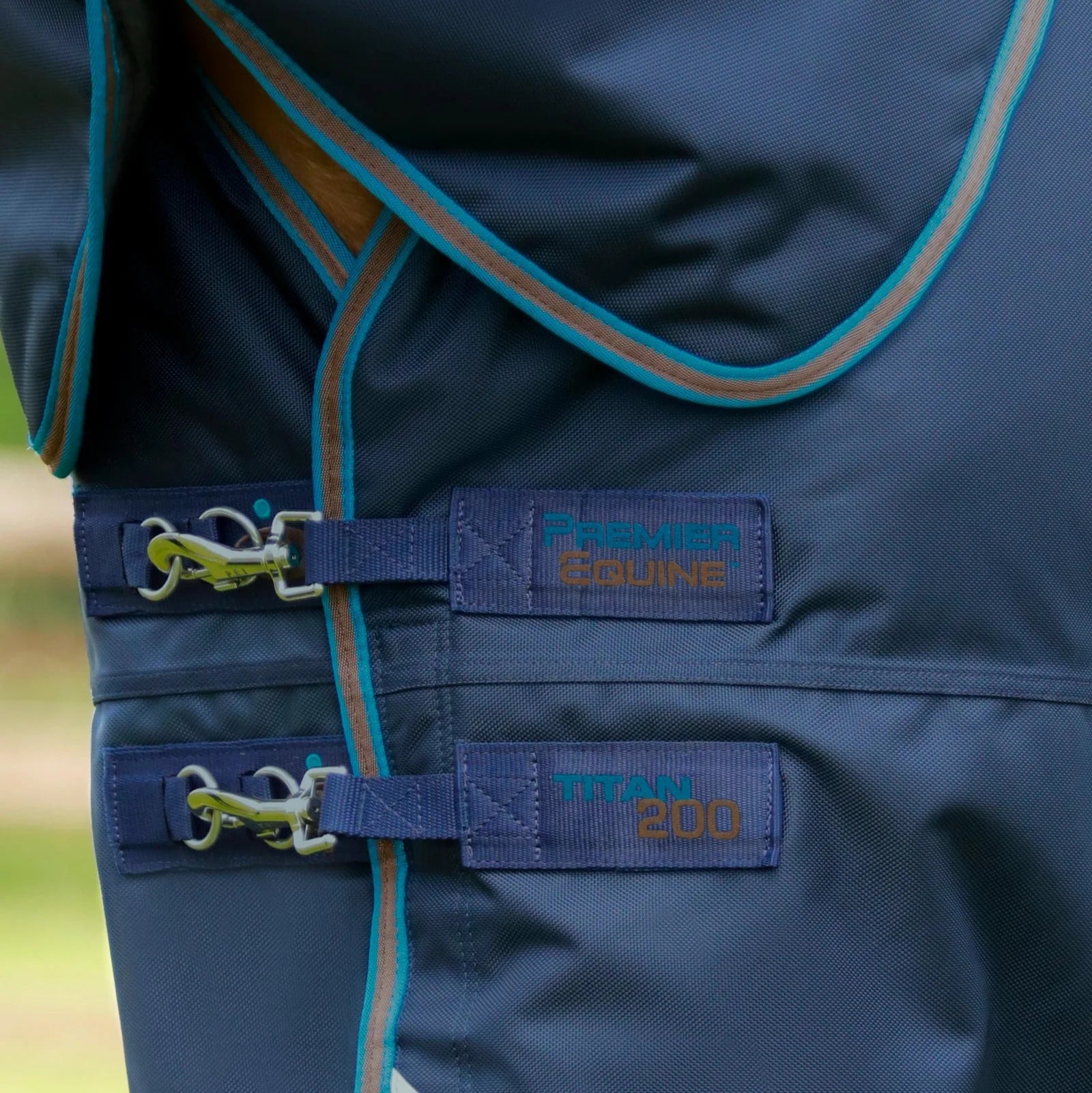 Premier Equine Titan 200g Turnout Rug with Snug-Fit Neck Cover Navy