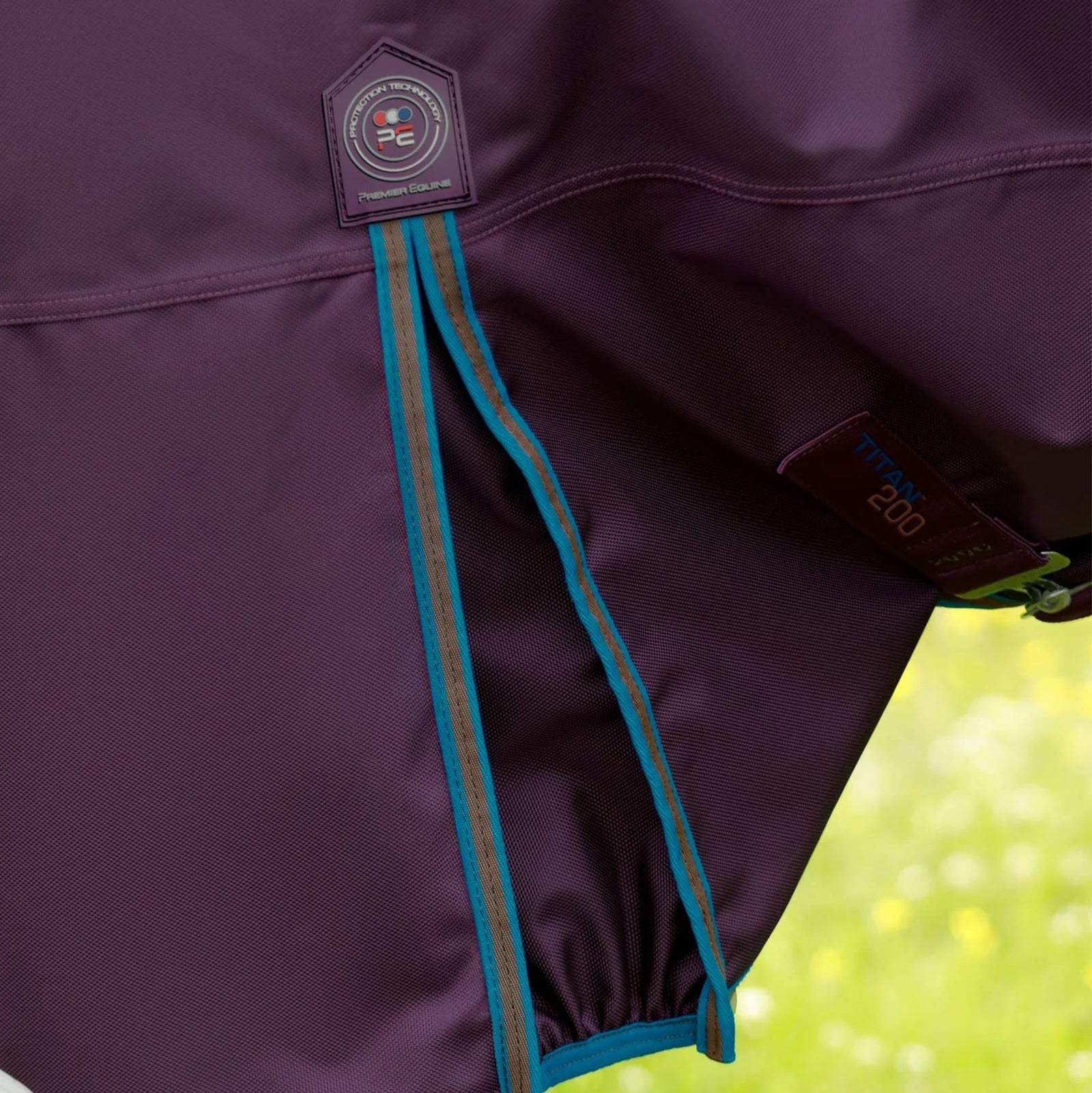 Premier Equine Titan 200g Turnout Rug with Snug-Fit Neck Cover Purple