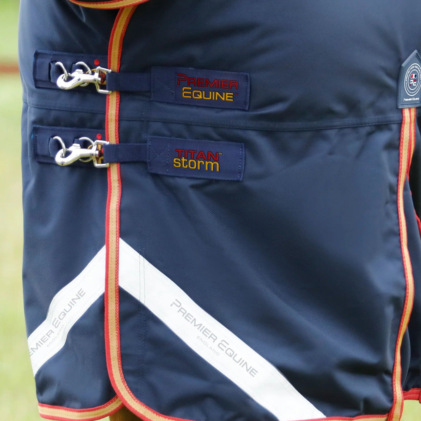 Premier Equine Titan Storm 450g Horse Turnout Rug Combo Neck - Heavyweight Protection