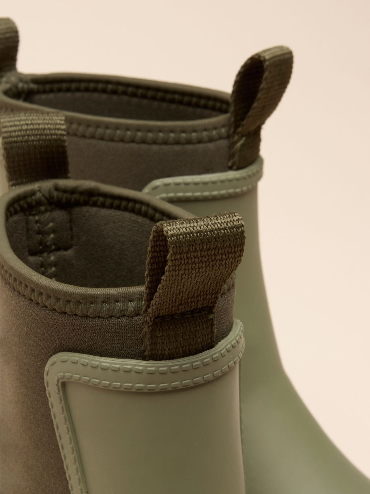 Joules Women's Khaki Green Oakfield Waterproof Rubber Ankle Wellies with Neoprene Lining