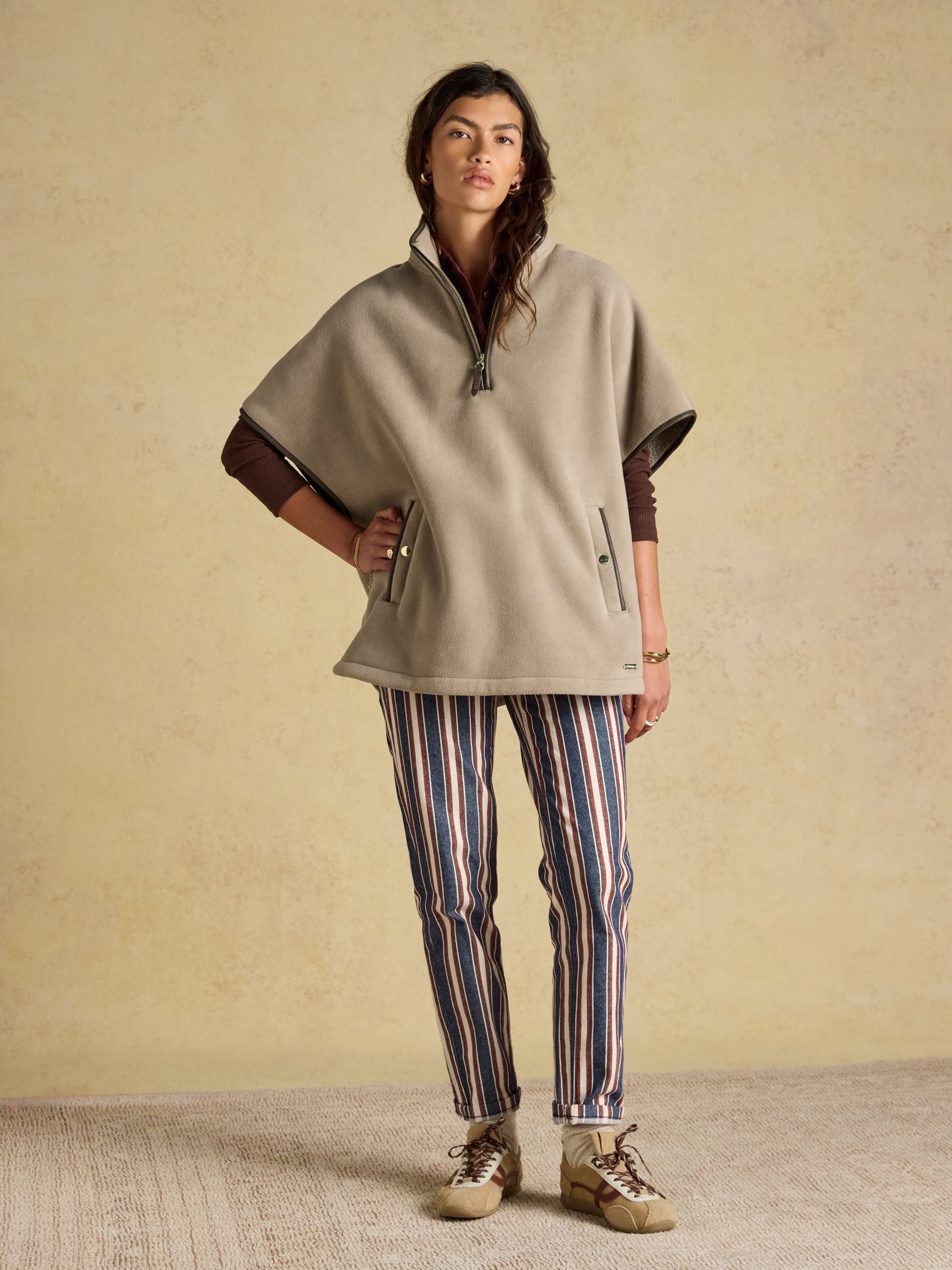 Women's Joules Heritage Mink Brown Polar Fleece Short Cape