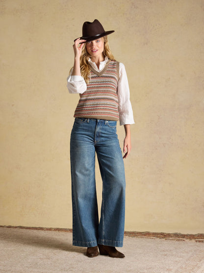 Women's Joules Tan Brown Fair Isle V-Neck Knitted Vest with Wide-Leg Jeans & Cowboy Hat