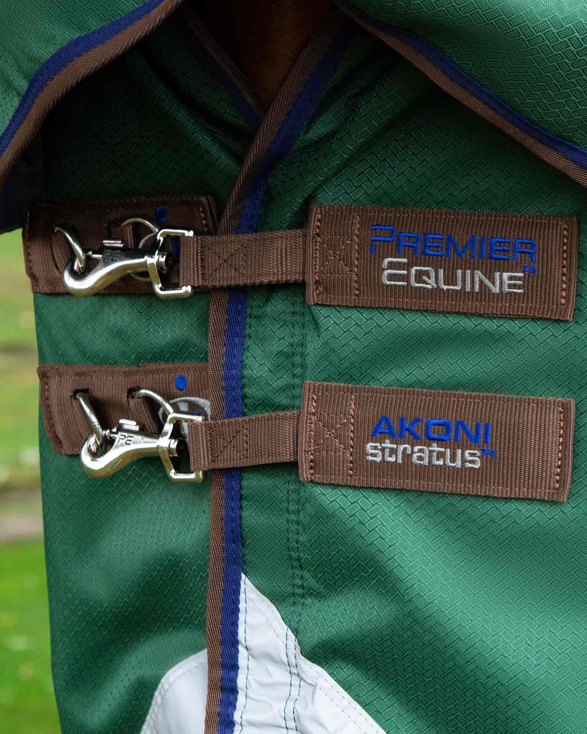 Premier Equine Akoni 0g Turnout Rug with Classic Neck Cover Green