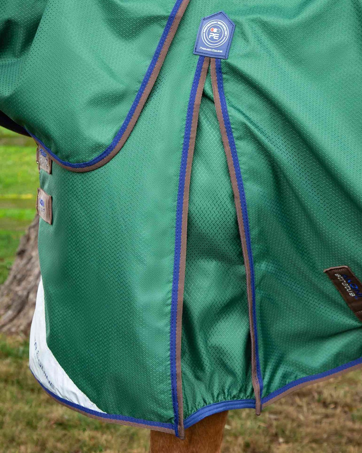 Premier Equine Akoni 0g Turnout Rug with Classic Neck Cover Green