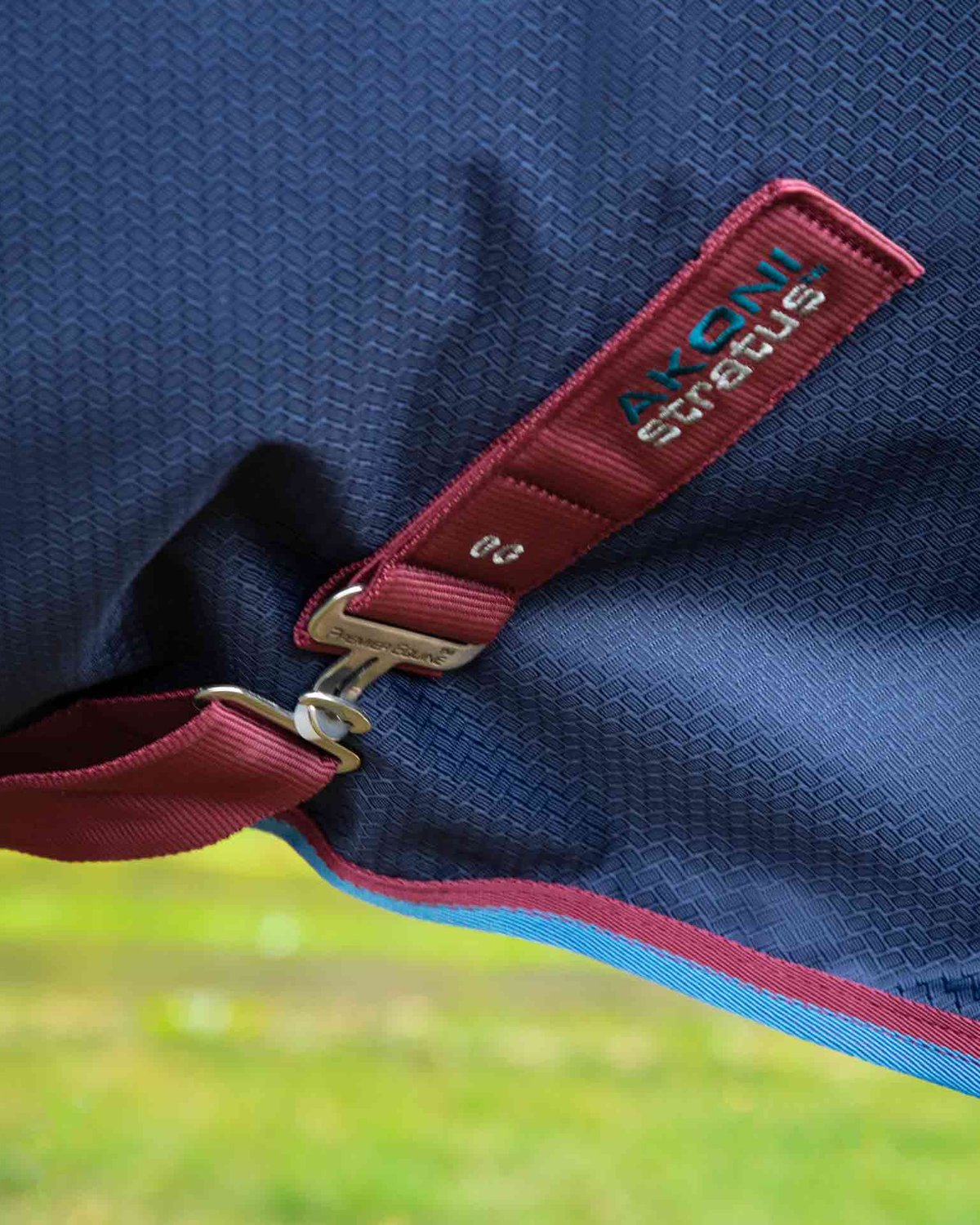 Premier Equine Akoni 0g Turnout Rug with Classic Neck Cover Navy