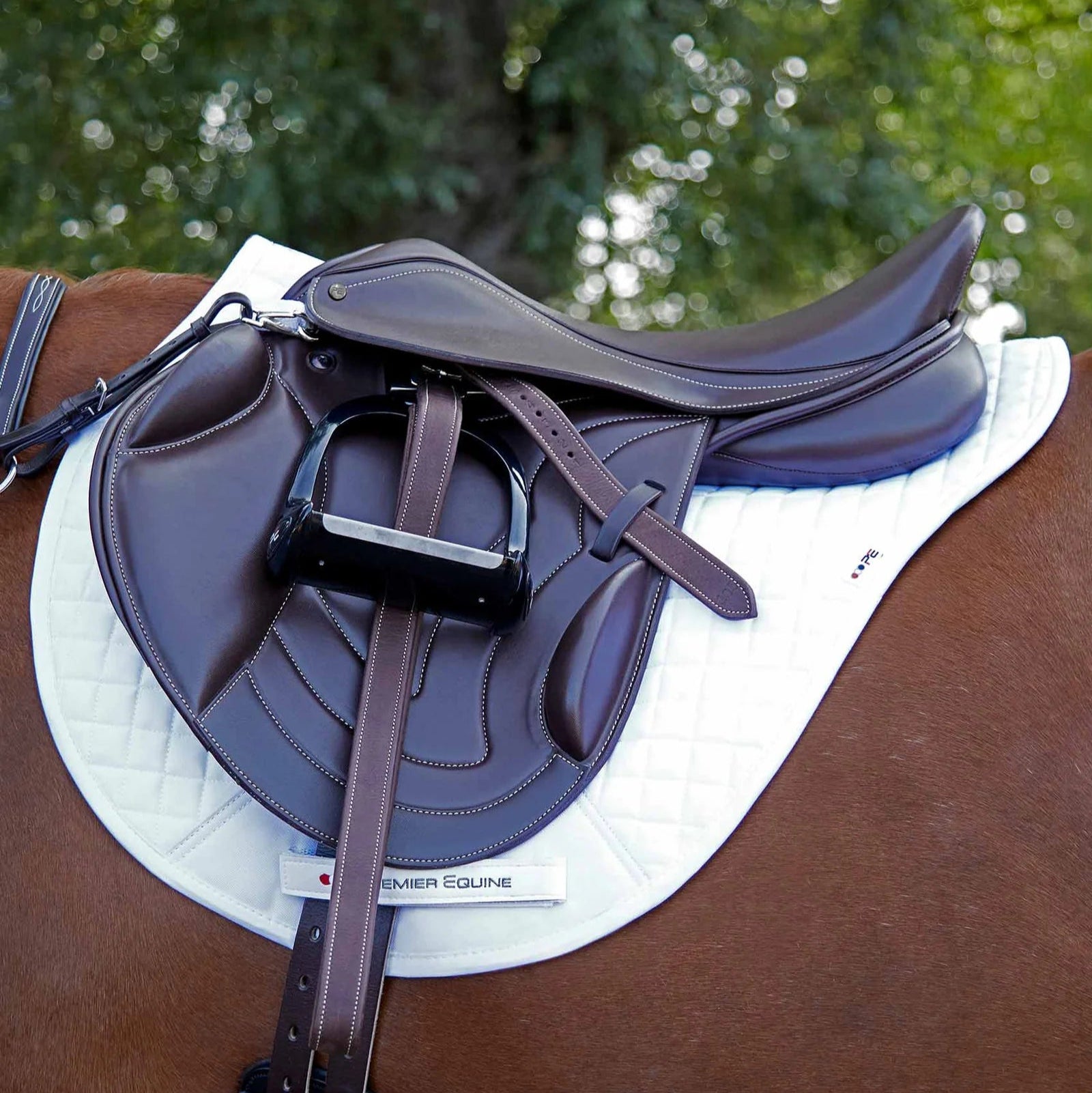 Premier Equine Close Contact Saddle Pad: Cotton Cross Country Design, White. Equestrian comfort & performance. 