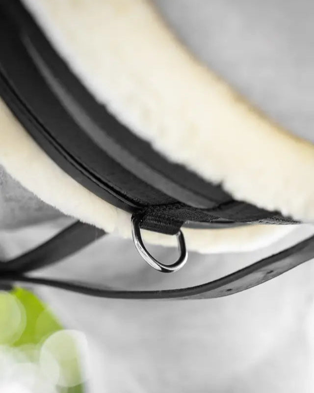 LeMieux Fleece Lined Anatomic Girth Black/Natural