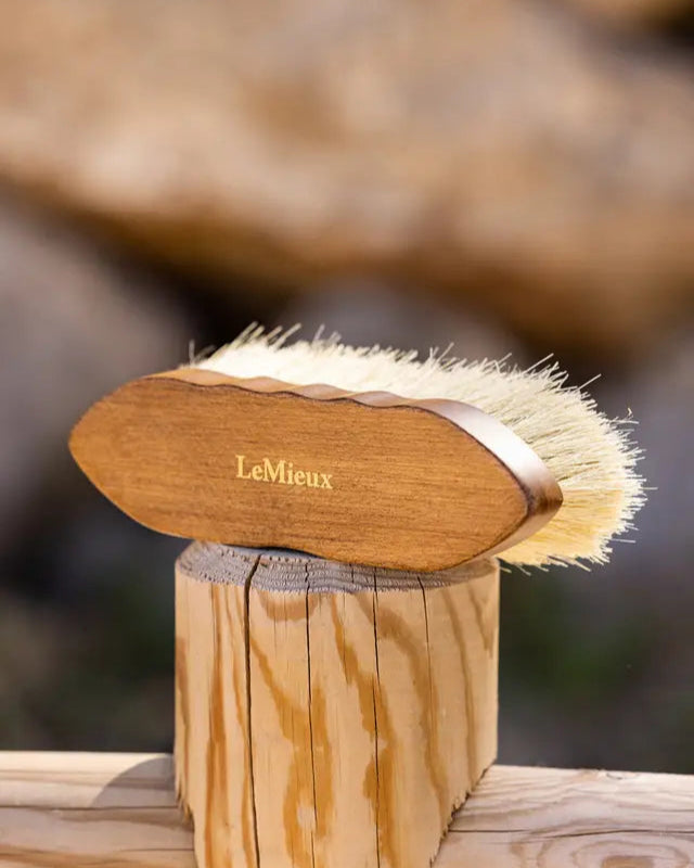 LeMieux Artisan Deep Clean Dandy Brush Brown