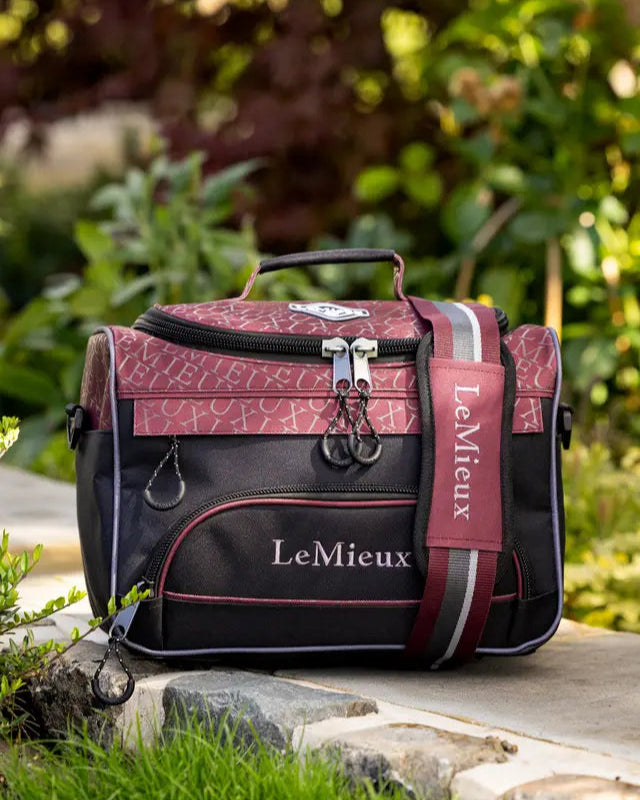 LEMIEUX Elite ProKit Lite Grooming Bag in Burgundy. Grooming bag, Lightweight, numerous zip up compartments