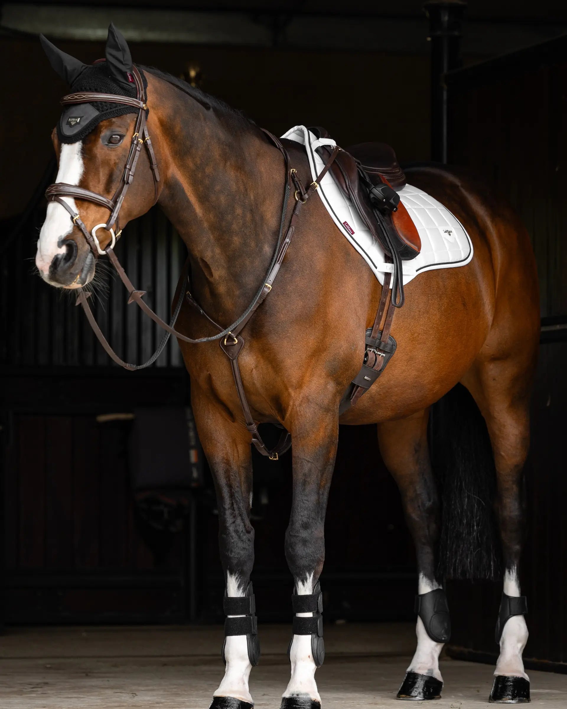 LeMieux Loire Close Contact Square White