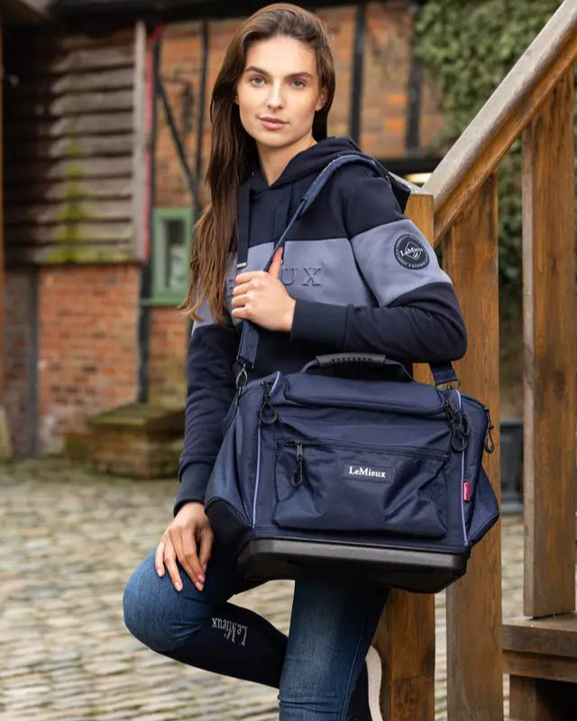 LEMIEUX GROOMING KIT PRO NAVY: Grooming Kit Organizer for Equestrian Events - Durable & Stylish