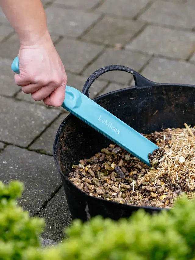 LEMIEUX Feed Stirrer Lagoon - Equine Feed Mixer for Horses | Equiflair
