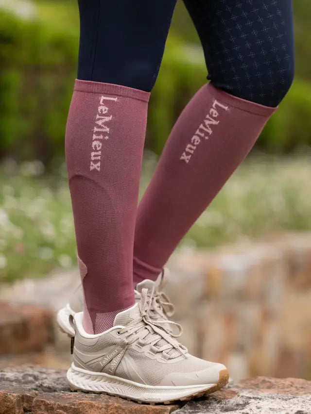 LeMieux Performance Socks Rosewood: Breathable Equestrian Riding Socks for Optimal Foot Support and Comfort