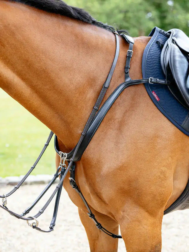Lemieux Kudos Black Breastplate for Horse Riding: Support & Style