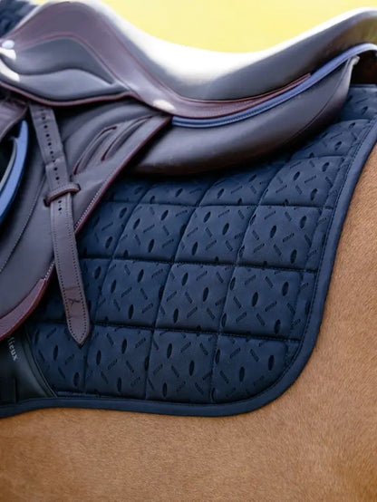 LEMIEUX 3D MESH Self-Cool Eurojump Square Saddle Pad - Navy. Cooling horse riding equipment for optimal comfort. - X-Large