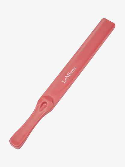 LEMIEUX Cranberry Feed Stirrer - Durable Horse Feed Mixing Tool for Easy Feed Prep