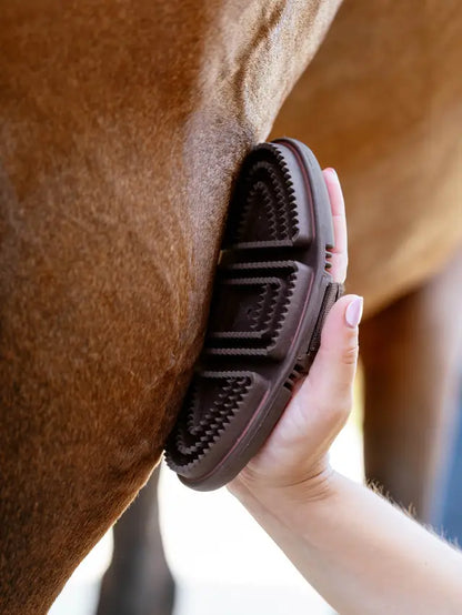 LeMieux Flexi Curry Comb Cranberry for Horse Grooming - Equiflair