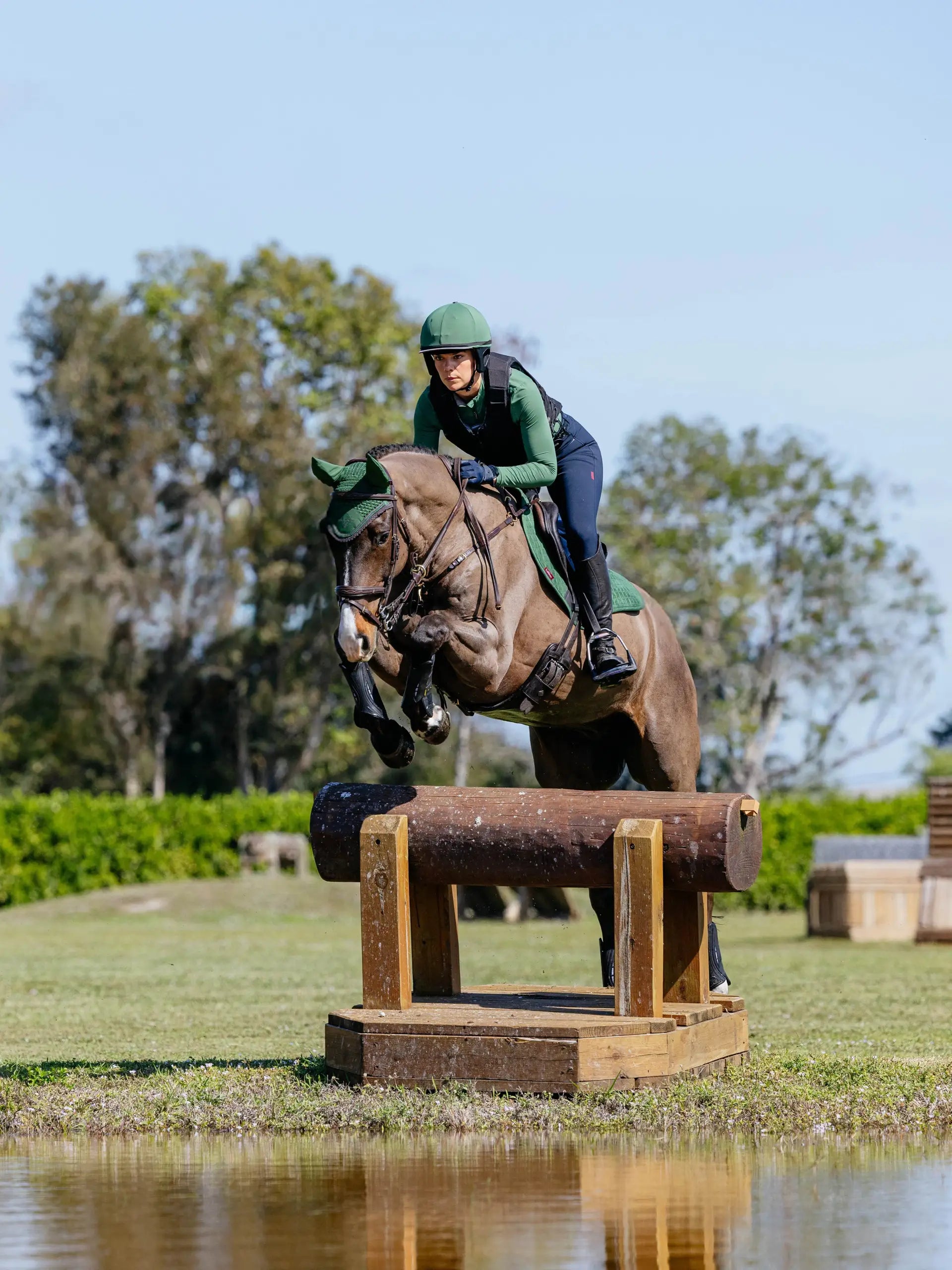 LeMieux Suede Close Contact Square Hunter Green