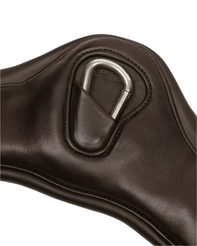 LeMieux Gel-Tek Anatomic Mono Girth Brown: Close-up of D-ring & stitching detail. Horse Riding Equipment