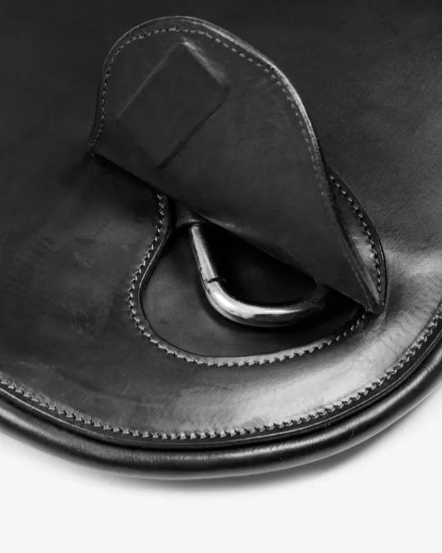 Lemieux Gel-Tek Anatomic Short Stud Girth - Black Leather Horse Riding Girth with Magnetic Flap