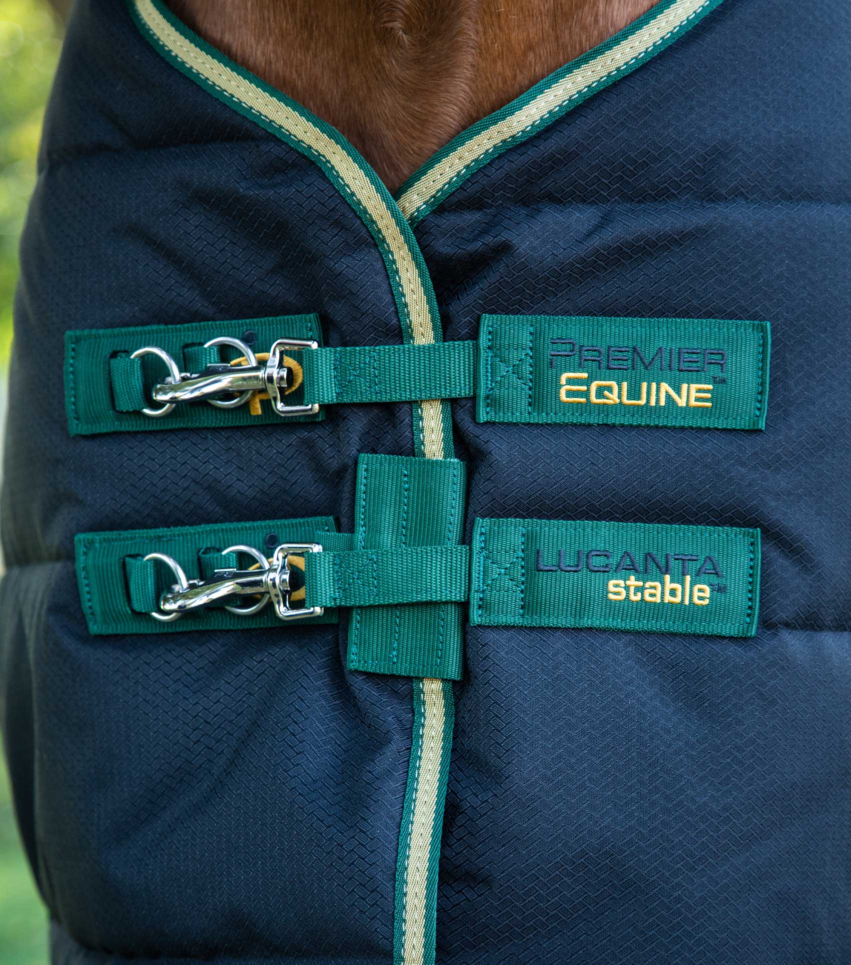 Premier Equine Lucanta Stable Rug - 450g Heavyweight Horse Blanket, Black, Breathable, Comfortable stable rug for horses, Black stable blanket.