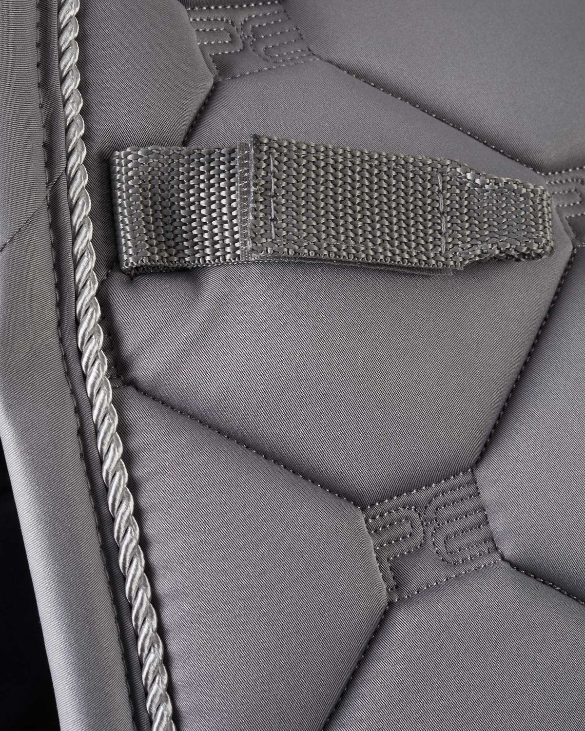 Premier Equine Saltare Grey Dressage Square: Close Contact Saddle Pad with Diamond Quilting & Twisted Rope Detail.