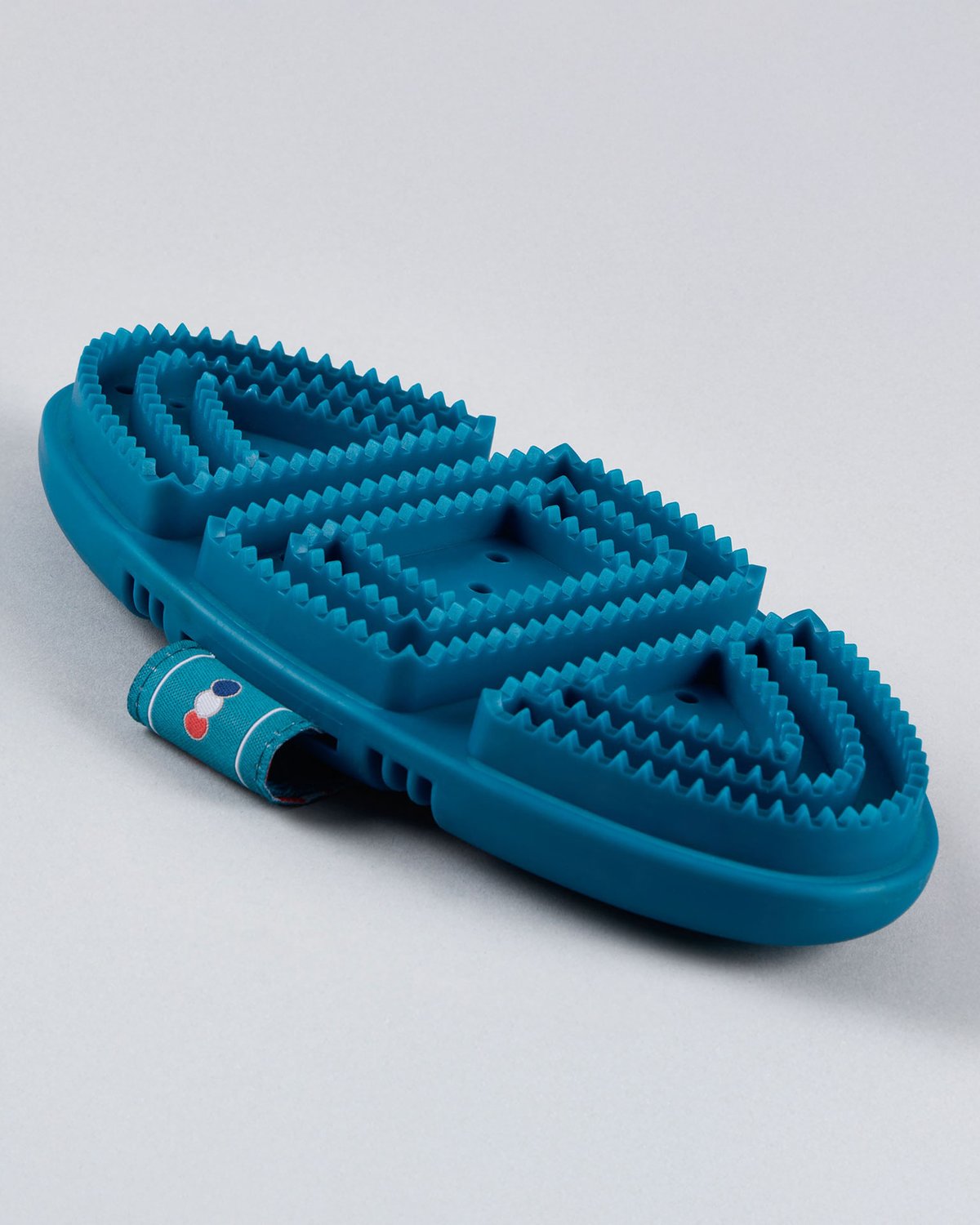 Premier Equine Flexi Curry Comb - Soft-Touch Horse Grooming Brush, Blue. Ideal for removing dirt and loose hair.