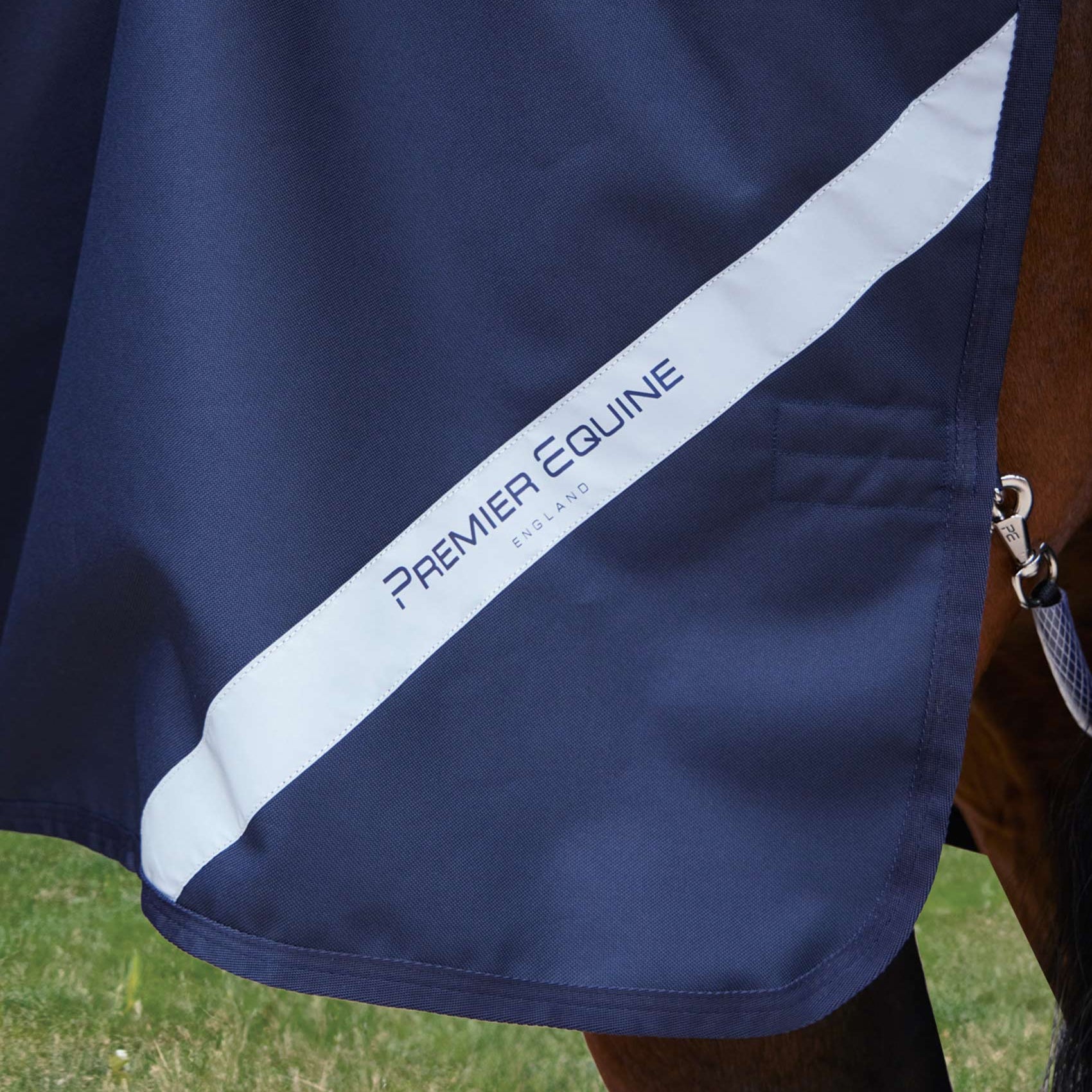 Premier Equine Stratus 1200 Series 0g Turnout Rug with Classic Neck Cover Navy