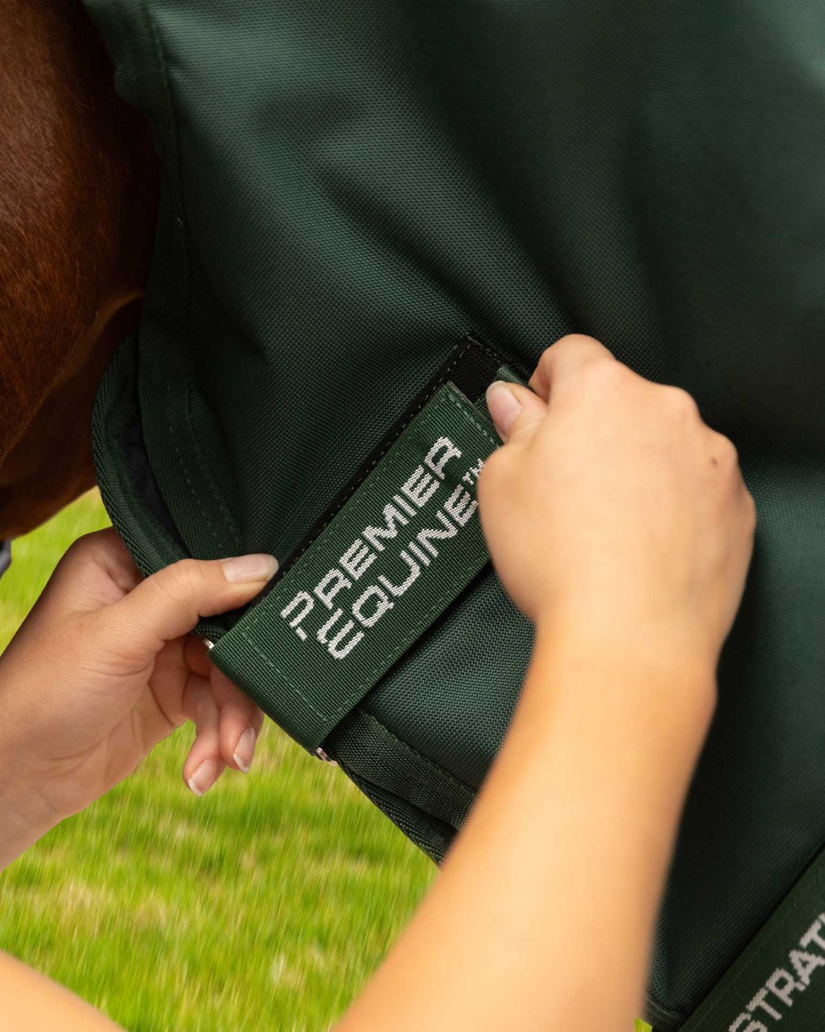 Premier Equine Stratus 1200 Series 100g Turnout Rug with Classic Neck Cover Green